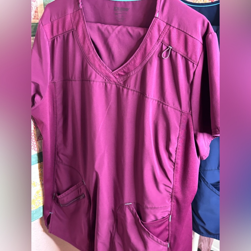 SCRUBSTAR Women's Short Sleeve Scrub Set in Purple 2x